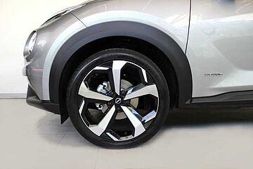 Nissan Juke 1.6 HYBRID HEV 105KW TEKNA AUTO 5P Silver M/black P