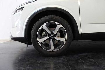 Nissan Qashqai 1.3 DIG-T MHEV 103KW N-CONNECTA 5P Lunar White + Midnight Black Metalizado